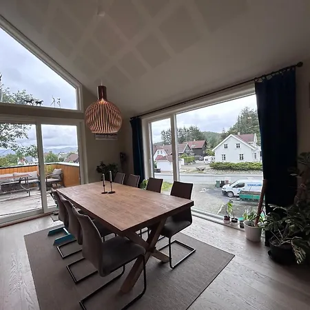 Modern House Close To Stavanger Airport And Forus Casa de Férias Sola